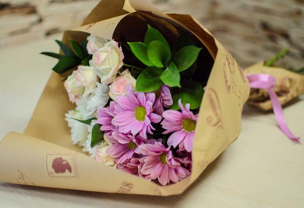 Букет цветов из: Розы и Хризантемы в Малошуйке