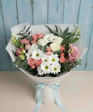 Букет цветов из:  Розы, Лизиантусы и Хризантемы в Малошуйке