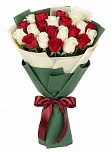 Букет Микс из красных и белых роз #REPLACE_PRED# Малошуйке