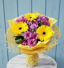 Букет цветов из:  Хризантемы и Герберы #REPLACE_PRED# Малошуйке