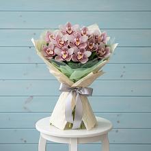Букет цветов из:  Орхидеи и Розы в Малошуйке