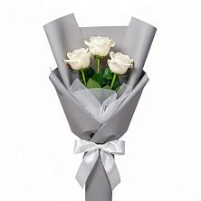 Букет 3 белые розы в Малошуйке
