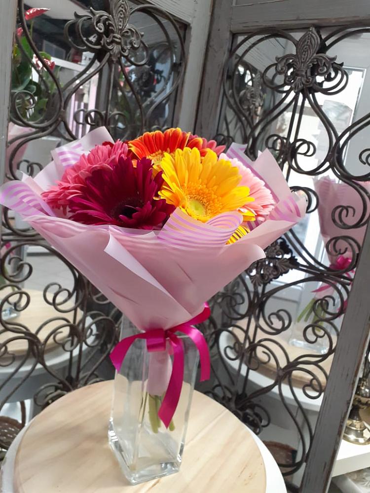 Букет цветов из: Герберы в Малошуйке