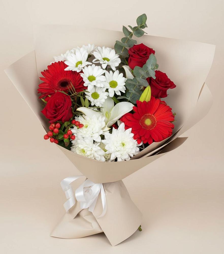 Букет цветов из: Розы, Хризантемы, Герберы и Лилии в Малошуйке