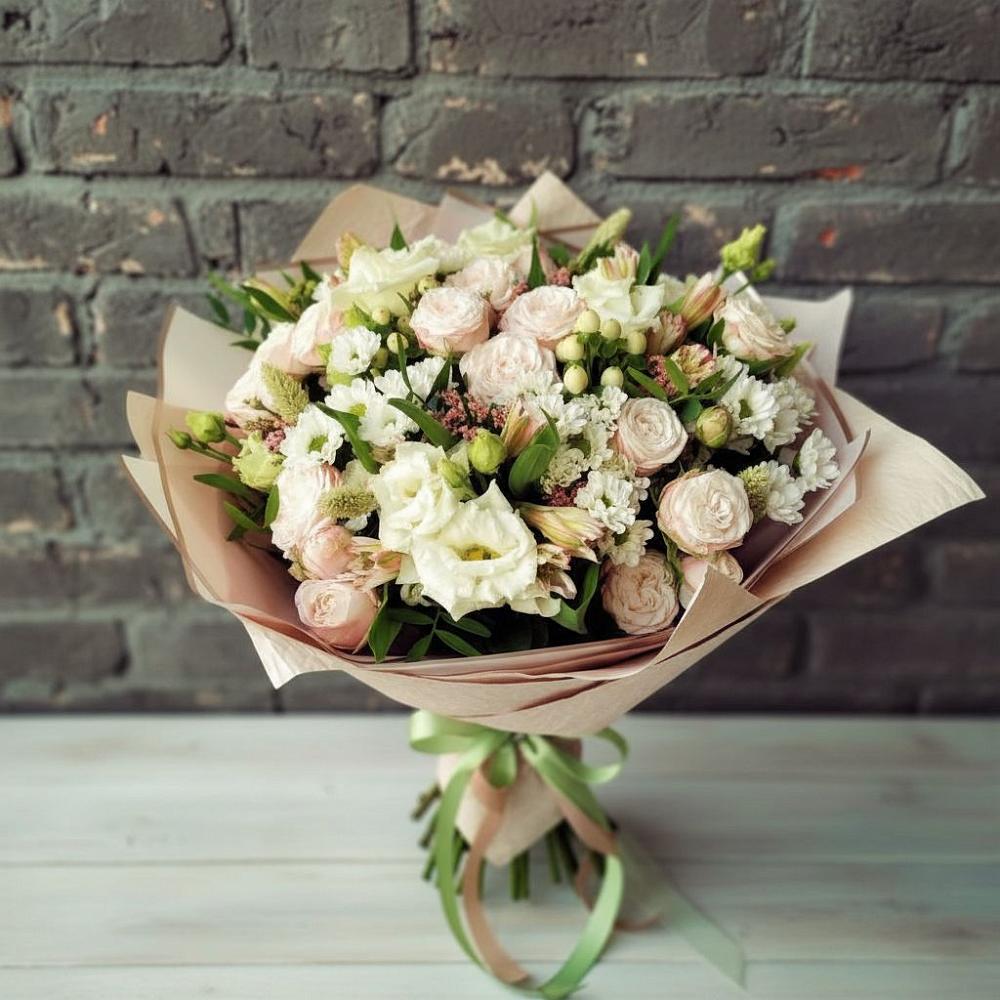 Букет цветов из: Альстромерии, Розы и Хризантемы в Малошуйке