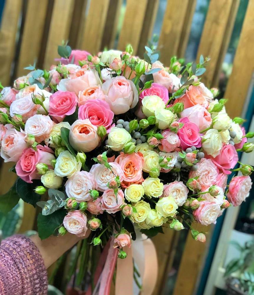 Букет цветов из: Розы в Малошуйке