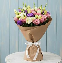 Букет цветов из:  Лизиантусы в Малошуйке