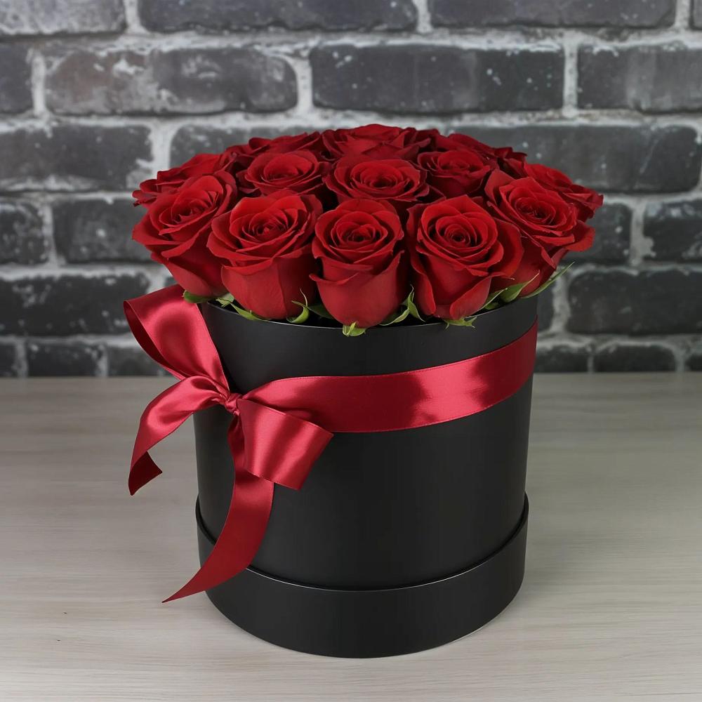 Цветочная композиция из Розы в шляпной коробке в Малошуйке